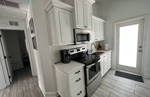 Sunset Beach House | Private 2BR bungalow #10