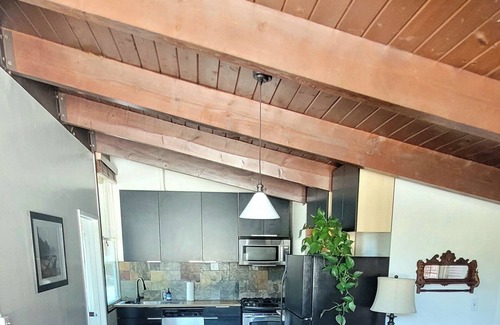 Topanga House | Private 2nd Floor of our Charming Guesthouse in the Heart of Topanga