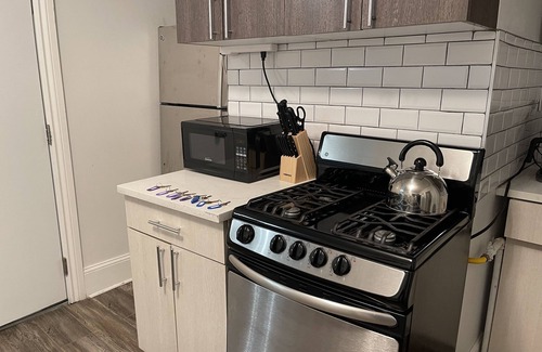 Ocean Hill Apartment | Private 3 Bedroom in the heart of Brooklyn