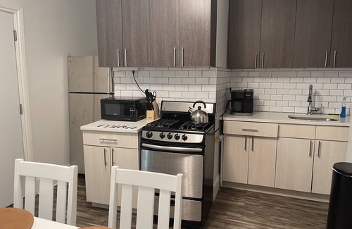 Ocean Hill Apartment | Private 3 Bedroom in the heart of Brooklyn
