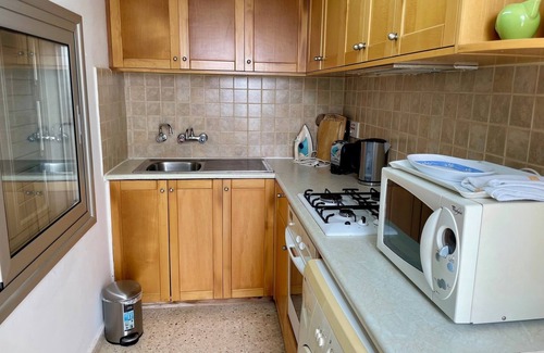 Pissouri Villa | PRIVATE 3-DOUBLE BED VILLA WITH HEATED POOL & A/C. SEA VIEWS
