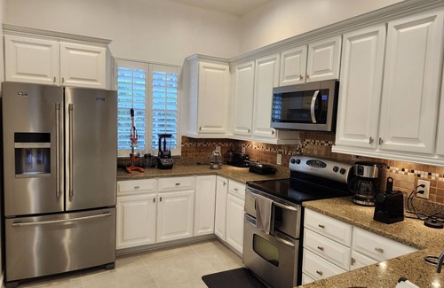 Central Naples House | Private 3BR 3BA Villa in Gorgeous Resort-Style Tennis Oriented Gated Community