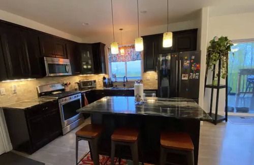 Knik-Fairview House | Private 4 Bedroom Home with Amazing Mountain Views