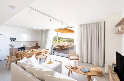 Panormos Villa | Private 4 bedroom Villa with private pool, above the sea!