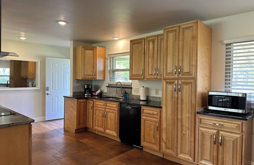 Wayne House | Private 4BDRM-3 BTHS house, 5 Miles from Downtown #3 ❤️