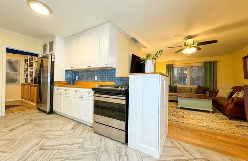 Mount Berry House | Private 4BR Oasis in the City, near Tennis Center
