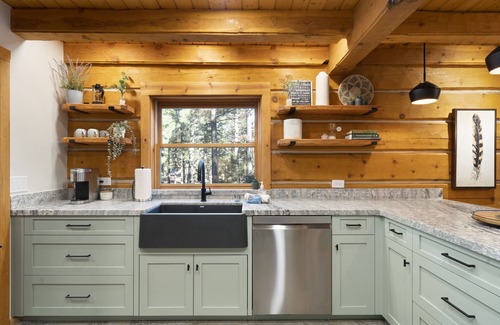 Northridge Estates Cabin | Private 5-Acre Cabin Retreat – Woods, Wildlife & Starry Skies