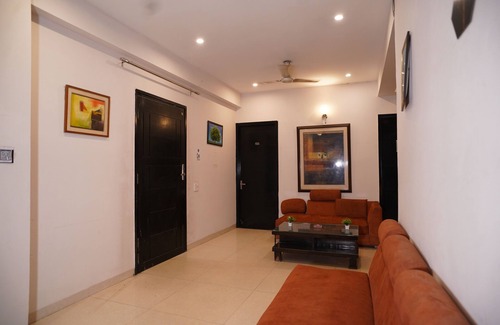 South City I Apartment | Private 5bedrum party floor in central Gurgaon