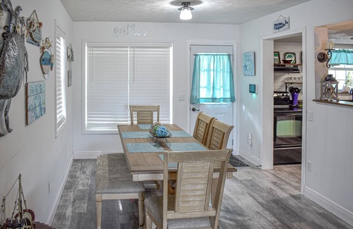 Fort Walton Beach - Destin House | Private 85' of Waterfront*Dock*Choctawhatchee Bay*Kayaks*Free Activities*4BD