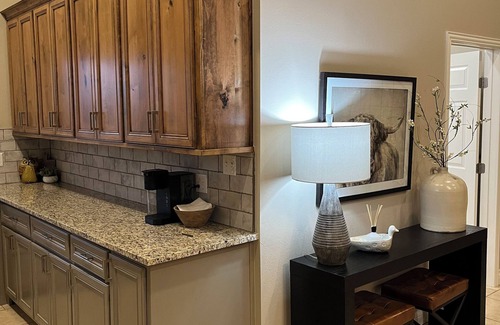 Plainview House | PRIVATE! 900 SF Charming & Spacious Barn-dominium Experience