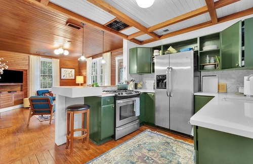 Isle of Hope Historic District House | Private and charming 2-bedroom house with spacious yard and firepit.