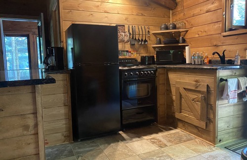 Phelps Cabin | Private and Peaceful