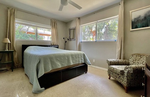 Central Business District House | Private and Spacious 2 Bedroom Home, 2 Bathrooms.