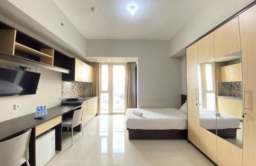 Hegarmanah Apartment | Private and Spacious Studio Room at Skyland City Jatinangor By Travelio