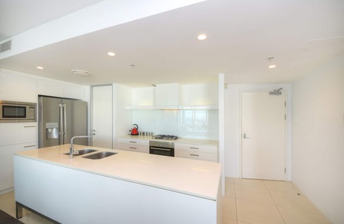 Surfers Paradise Apartment | Private Apartment with Ocean Views at Q1 Resort