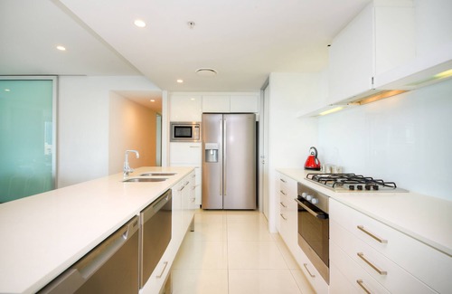 Surfers Paradise Apartment | Private Apartment with Ocean Views at Q1 Resort