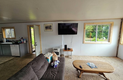 Ketchikan Apartment | Private Apartment near World Class Fishing