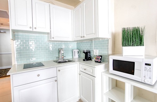 Mid Beach Apartment | Private Apartments at the Casablanca