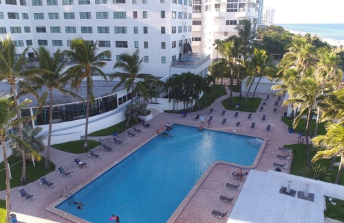 Mid Beach Apartment | Private Apartments at the Casablanca