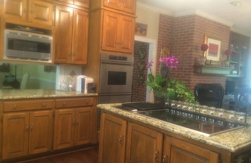 Auburn - Opelika House | Private Auburn Football Retreat. Easy Access To The Game Or Tiger Transit Stops.