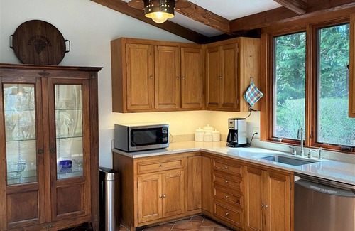 East Hampton North House | Private Authentic & Relaxing East Hampton Vacation Home