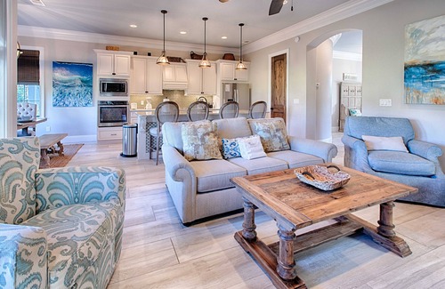 Villa Lago House | Private Balconies ~ Two Golf Carts ~ Golf Course Community ~ Community Pool