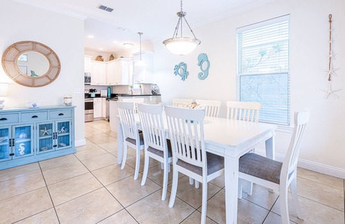 Villages of Crystal Beach House | Private Balcony ~ Lagoon Style Pool ~ Comfortable Furnishings