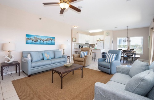 Orange Beach Condo | Private Balcony | Outdoor Pool | Liquid Life