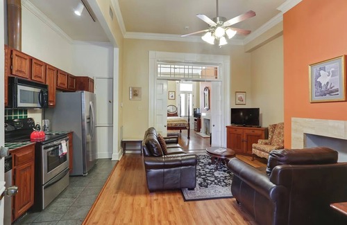 French Quarter Hotel | Private Balcony Suite at Grenoble House – Classic Views & Style in New Orleans