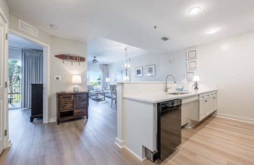 Sandestin Condo | Private Balcony ~ Walk to the Beach ~ Community Pool