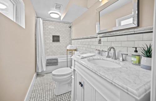 St. Charles Apartment | Private Basement Retreat