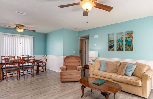 Windy Hill House | Private Beach House, 3 Minute Walk To The Beach + FREE DAILY ACTIVITIES!