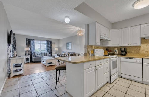 Fort Walton Beach - Destin Condo | Private Beach Access! Pet-friendly! Chateau La Mer 14A!