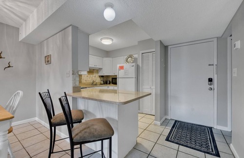 Fort Walton Beach - Destin Condo | Private Beach Access! Pet-friendly! Chateau La Mer 14A!