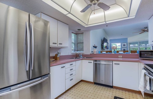 Siesta Key Condo | Private Beach Access, 2 Heated Pools, Tennis Courts, Fishing, Ready to Book!