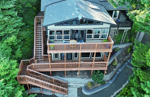Olympia Cottage | Private Beach at Waterfront Harstine Island Escape