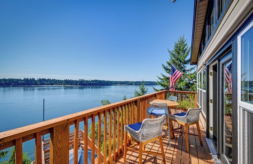 Olympia Cottage | Private Beach at Waterfront Harstine Island Escape