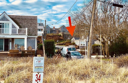 Siasconset House | Private Beach Cottage in Historic Sconset!