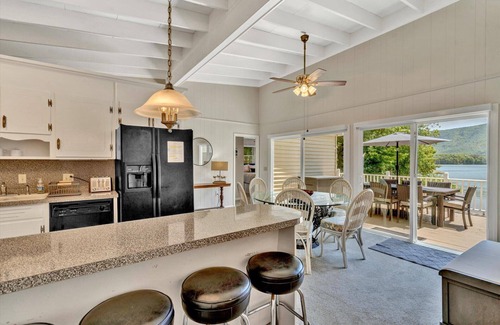 Penhook House | PRIVATE BEACH, FLAT LOT, FIRE-PIT, SLEEPS 18