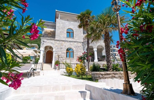 Bijela Villa | Private Beach, Full Sea View, Villa Garden Beach