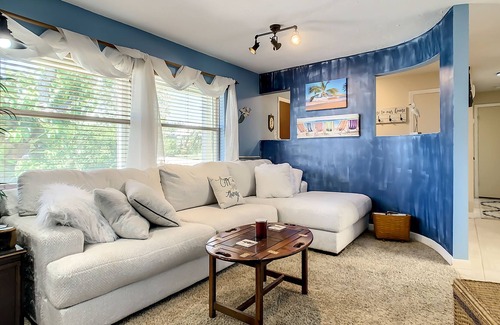 Averill Farms House | Private Beach House Paradise w/ Hot Tub