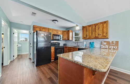 Gulf Shores House | PRIVATE BEACH HOUSE, CLOSE TO THE GULF, WONDERFUL LOCATION!