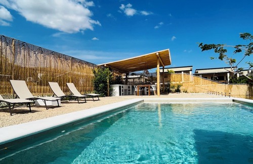 Tamarindo House | Private beach house with fantastic pool area and outdoor kitchen