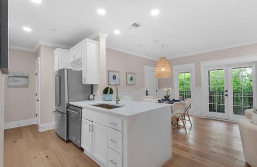 Rosemary Beach Condo | PRIVATE BEACH/POOL ACCESS-Pristine-Newly Renovated-Outdoor Balcony