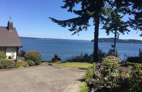 Port Ludlow House | Private Beach - Port Ludlow Beach Happy Camper
