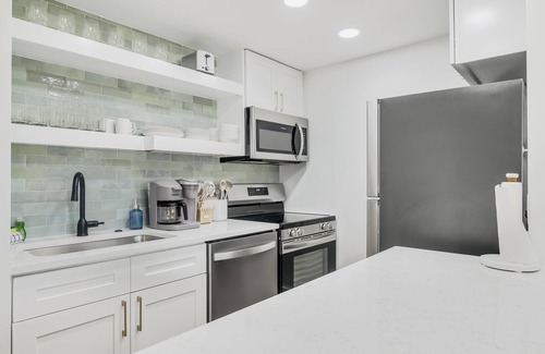 Seagrove Beach Condo | Private Beach|Bikes|Pool|Next to Seaside