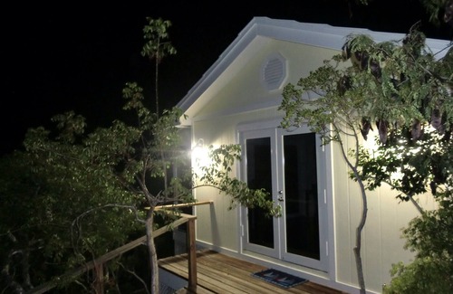 Salt Pond Cottage | Private Beautiful Cottage with your own cove