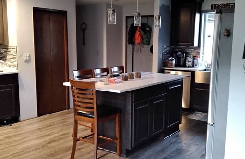 Sumner Bed & Breakfast | Private bedroom/bathroom with full house access. 2 blocks from shops/restaurants