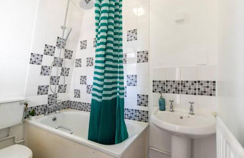 Euston Apartment | Private bedroom in London Euston