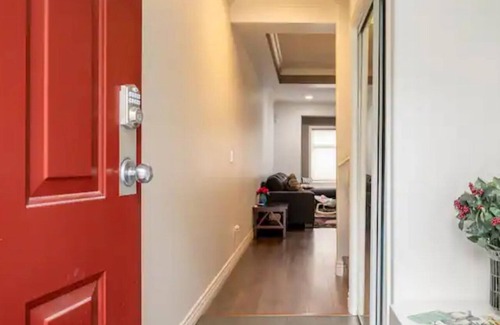 East Newton North House | Private Bedroom in the heart of city